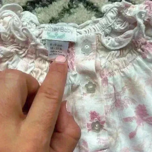 Feather Baby outfit size 6-9 months - Picture 2 of 4